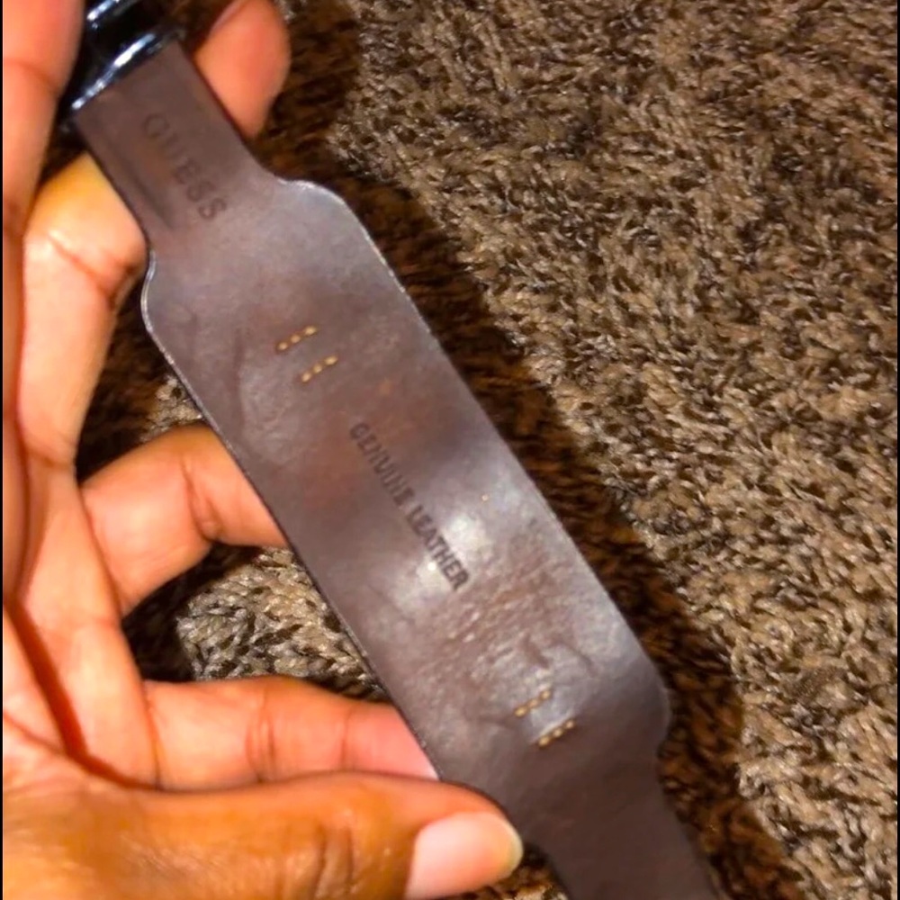 GUESS Watch with Changeable Bands - Picture 8 of 9